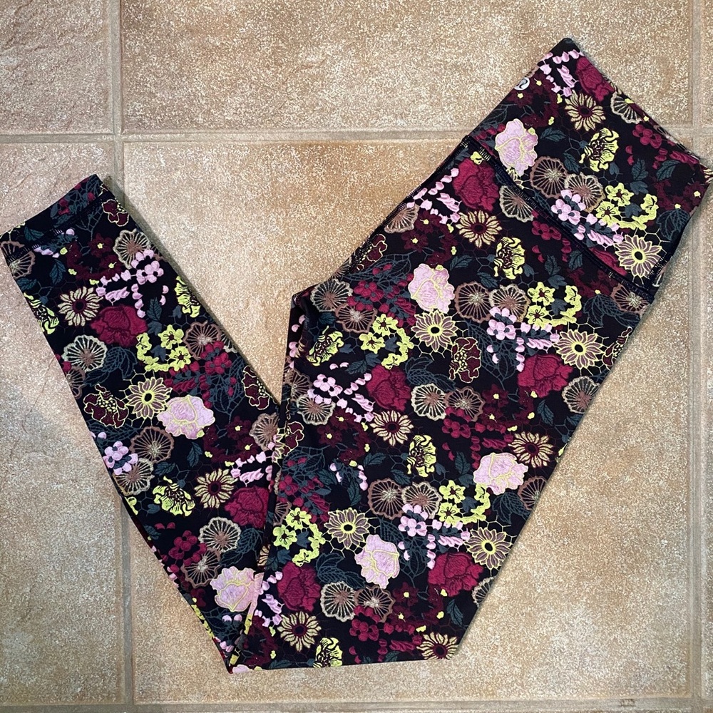 Lululemon floral print leggings
